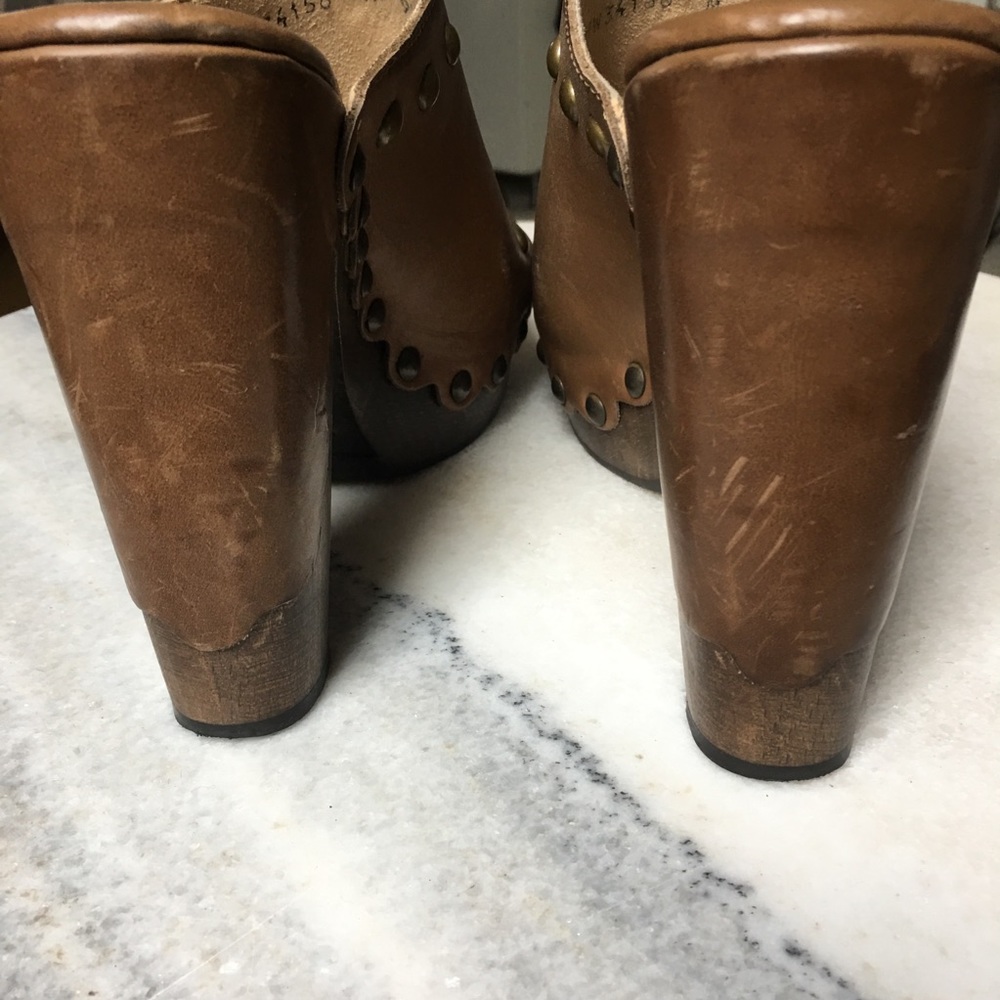 Stuart Weitzman Scalloped Clogs - image 5